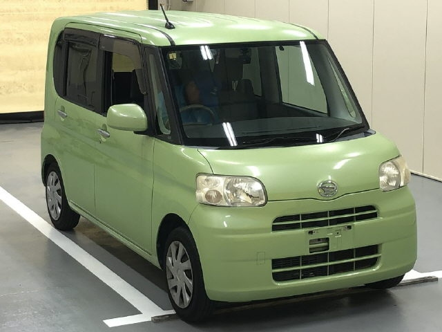 DAIHATSU TANTO 2012