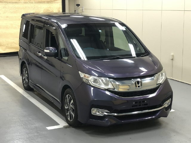 HONDA STEP WAGON 2016