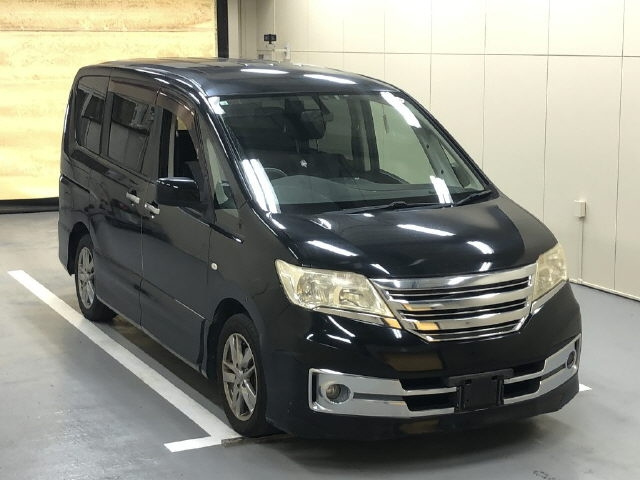 NISSAN SERENA 2011