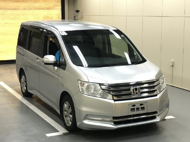 HONDA STEP WAGON 2012