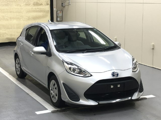 TOYOTA AQUA 2020
