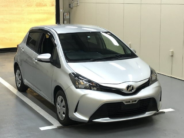 TOYOTA VITZ 2016