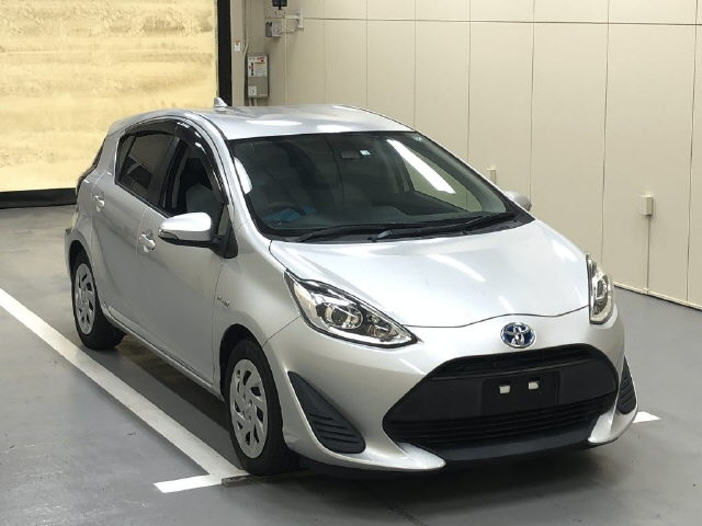 TOYOTA AQUA 2018