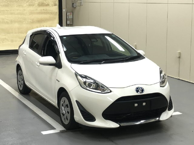 TOYOTA AQUA 2020