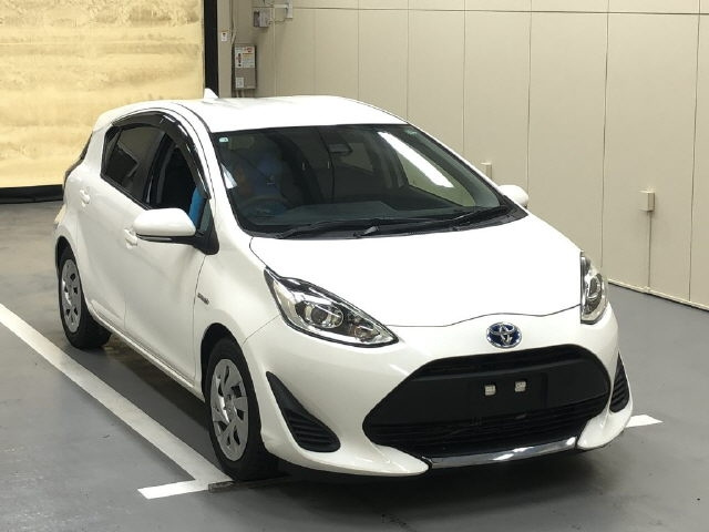 TOYOTA AQUA 2020