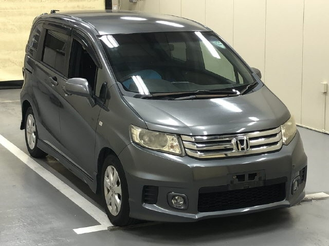 HONDA FREED 2011