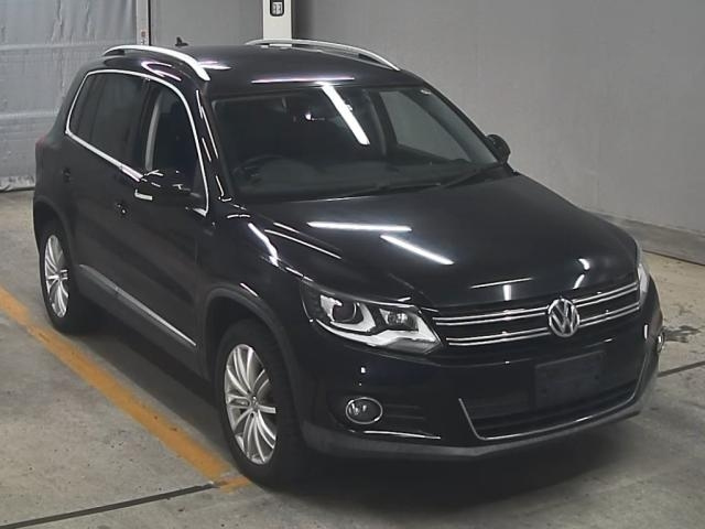 VOLKSWAGEN TIGUAN 2015