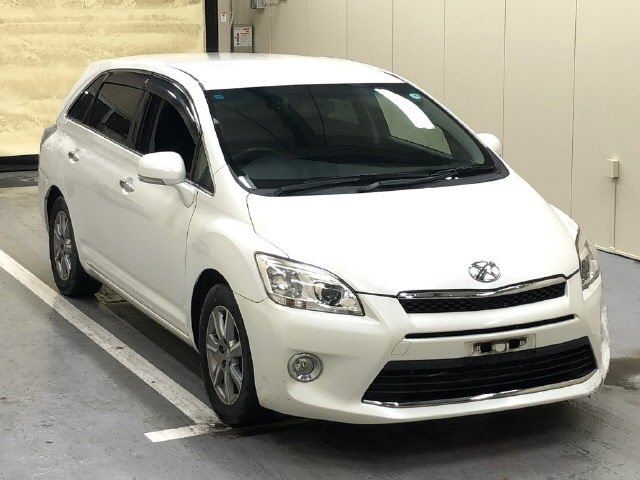 TOYOTA MARK X ZIO 2011