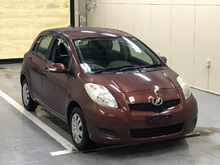 TOYOTA VITZ 2010