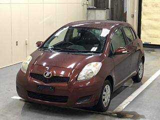 TOYOTA VITZ 2010