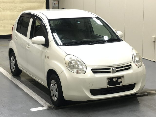 TOYOTA PASSO 2010