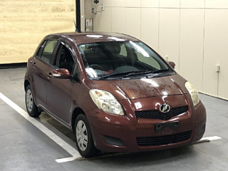 TOYOTA VITZ 2010