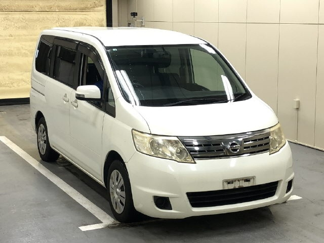 NISSAN SERENA 2010
