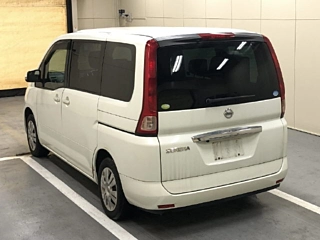 NISSAN SERENA 2010