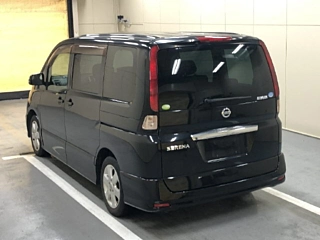 NISSAN SERENA 2010