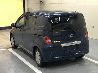 HONDA FREED 2010