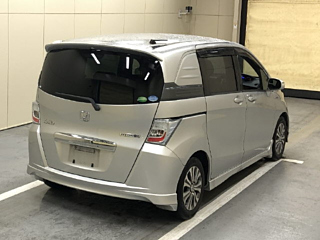 HONDA FREED 2013
