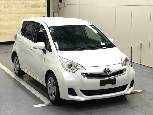 TOYOTA RACTIS 2015