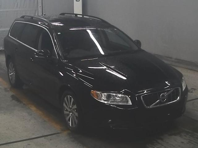 VOLVO V70 2012