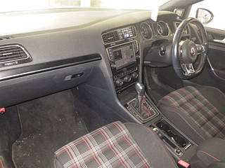 VOLKSWAGEN GOLF 2015