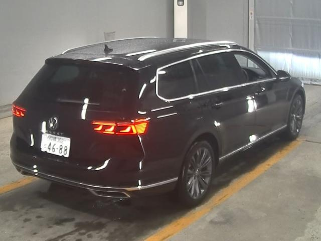 VOLKSWAGEN PASSAT VARIANT 2021