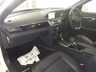 MERCEDES BENZ E CLASS 2010