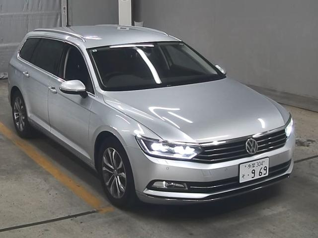 VOLKSWAGEN PASSAT VARIANT 2015