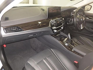 BMW 5 SERIES 2021