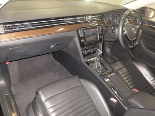 VOLKSWAGEN PASSAT VARIANT 2015