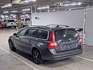 VOLVO V70 2009