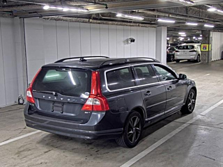 VOLVO V70 2009