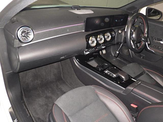 MERCEDES BENZ A CLASS 2022