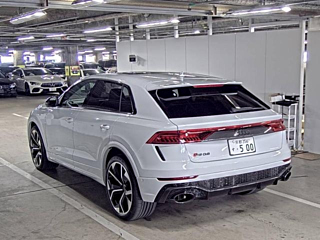 AUDI RS Q8 2024
