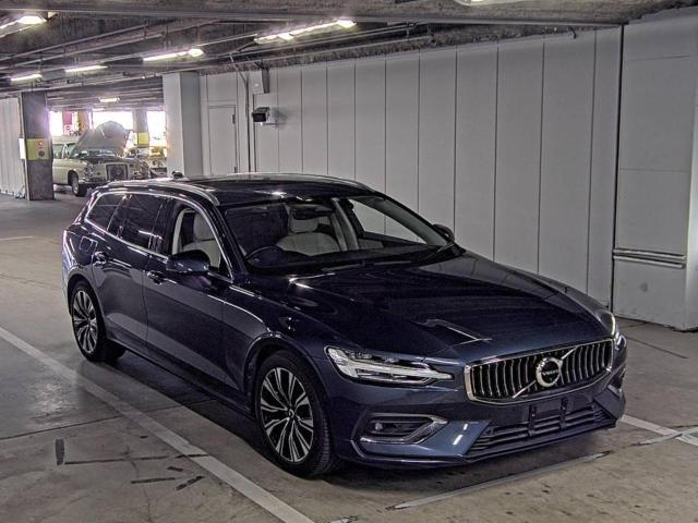 VOLVO V60 2022