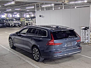 VOLVO V60 2022