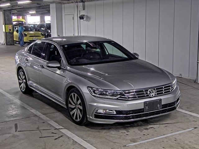 VOLKSWAGEN PASSAT 2015