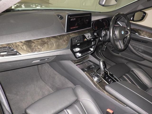 BMW 5 SERIES 2022