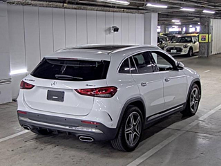 MERCEDES BENZ GLA CLASS 2022