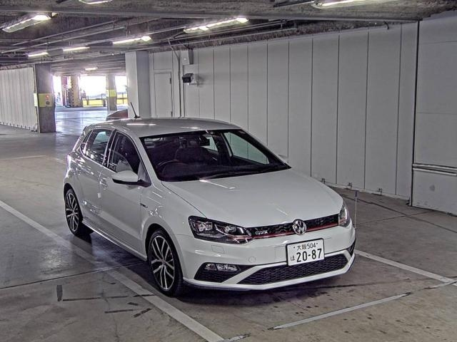 VOLKSWAGEN POLO 2016