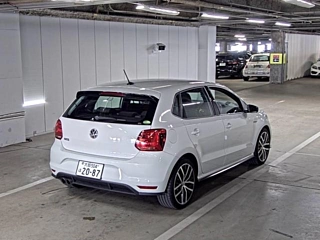 VOLKSWAGEN POLO 2016