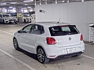 VOLKSWAGEN POLO 2016