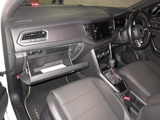 VOLKSWAGEN T-ROC 2021