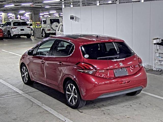 PEUGEOT 208 2016