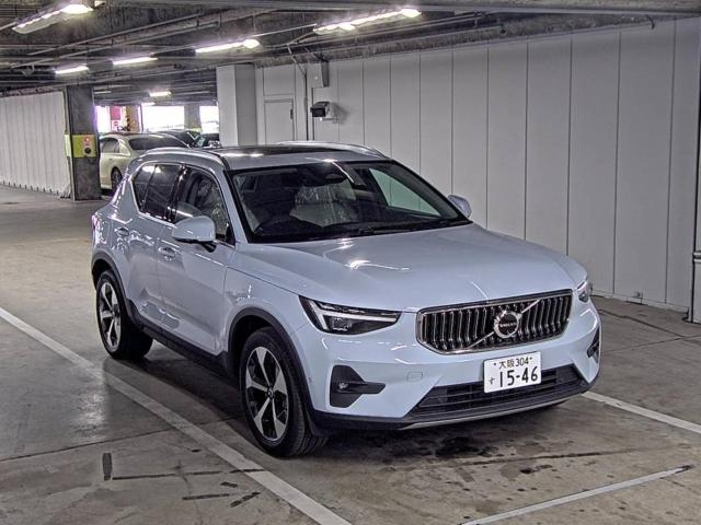 VOLVO XC40 2024