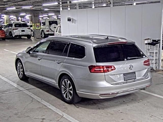 VOLKSWAGEN PASSAT VARIANT 2016