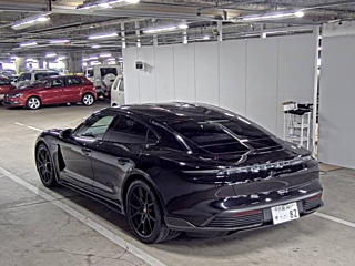 PORSCHE TAYCAN 2023