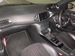 PEUGEOT 308 2018