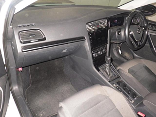 VOLKSWAGEN GOLF 2019