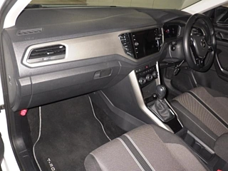VOLKSWAGEN T-ROC 2021