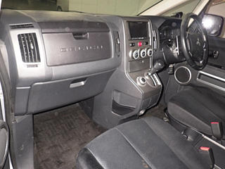 MITSUBISHI DELICA D5 2009